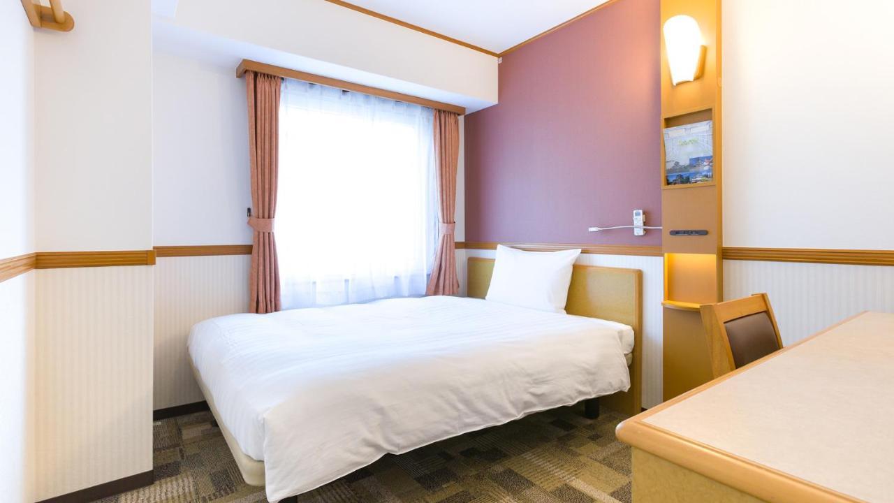 Toyoko Inn Shin-Yokohama Ekimae Honkan Yokohama (Kanagawa) Exterior foto