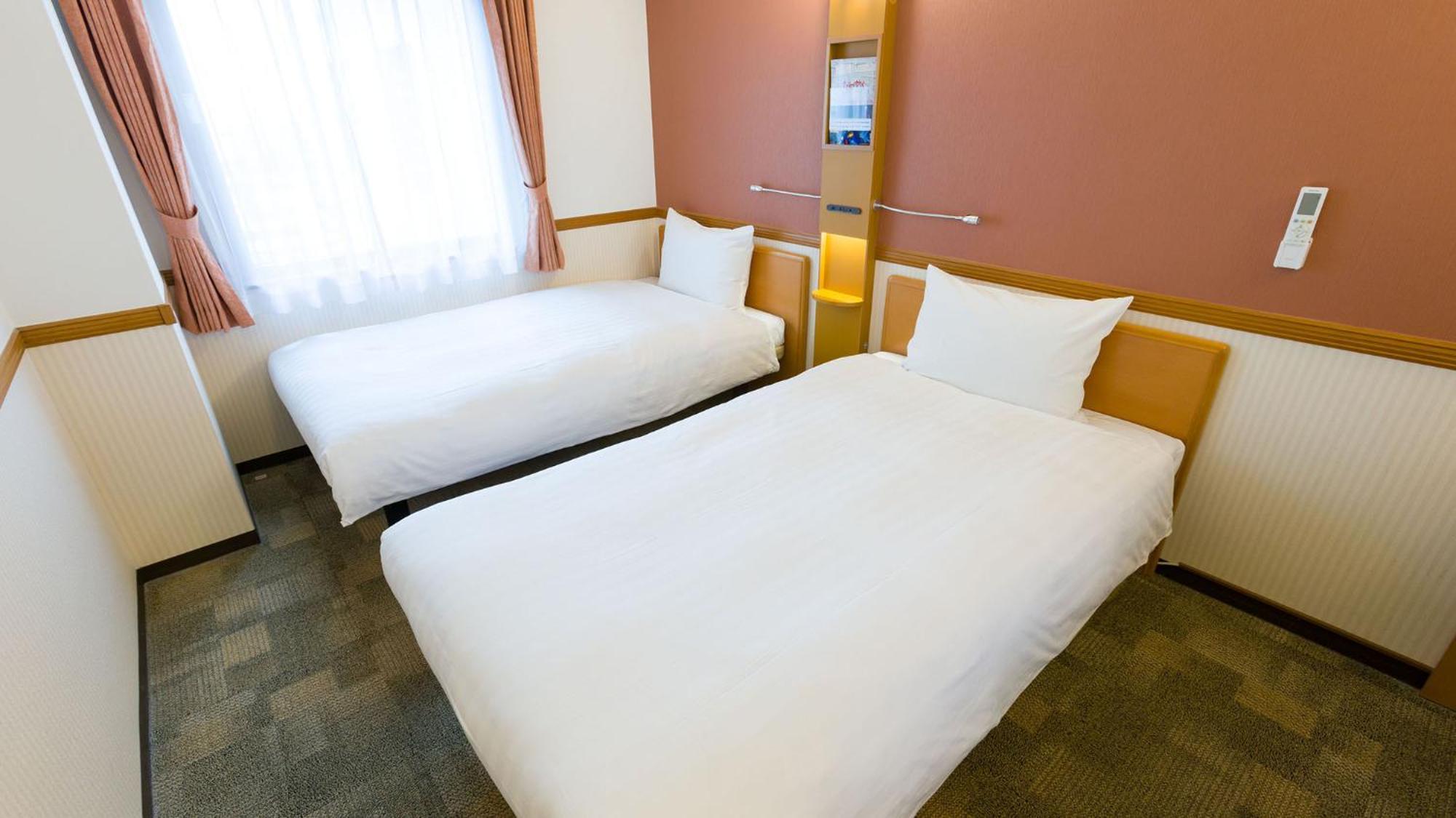 Toyoko Inn Shin-Yokohama Ekimae Honkan Yokohama (Kanagawa) Quarto foto