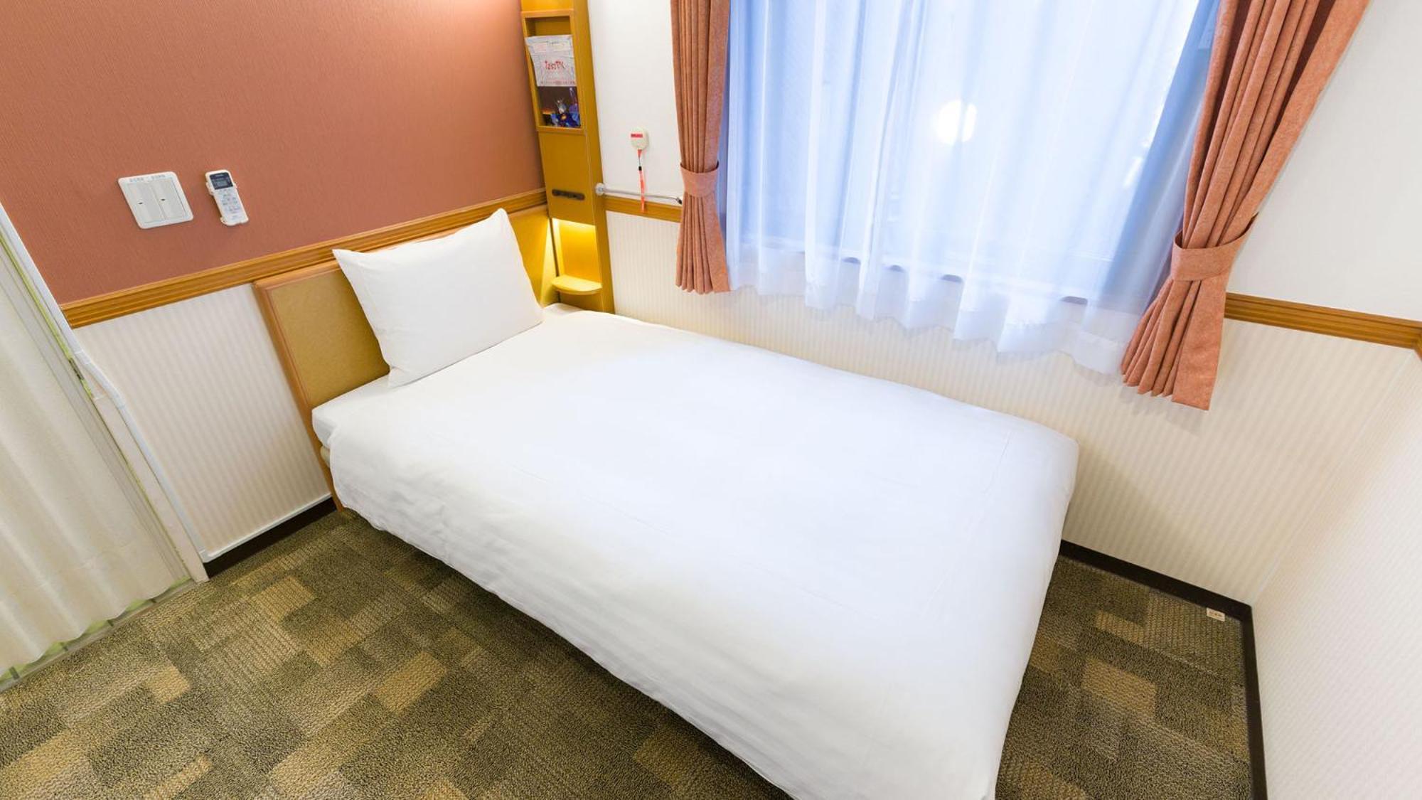 Toyoko Inn Shin-Yokohama Ekimae Honkan Yokohama (Kanagawa) Quarto foto