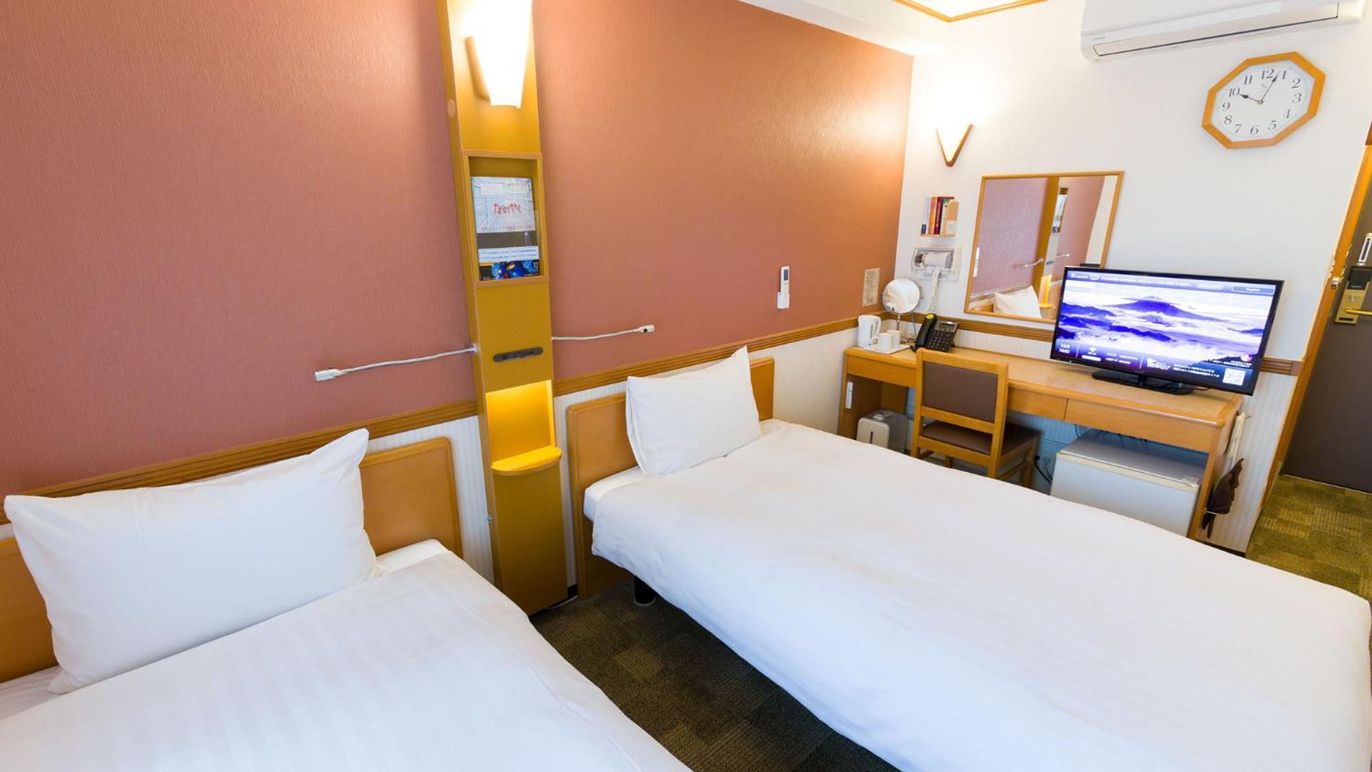 Toyoko Inn Shin-Yokohama Ekimae Honkan Yokohama (Kanagawa) Quarto foto