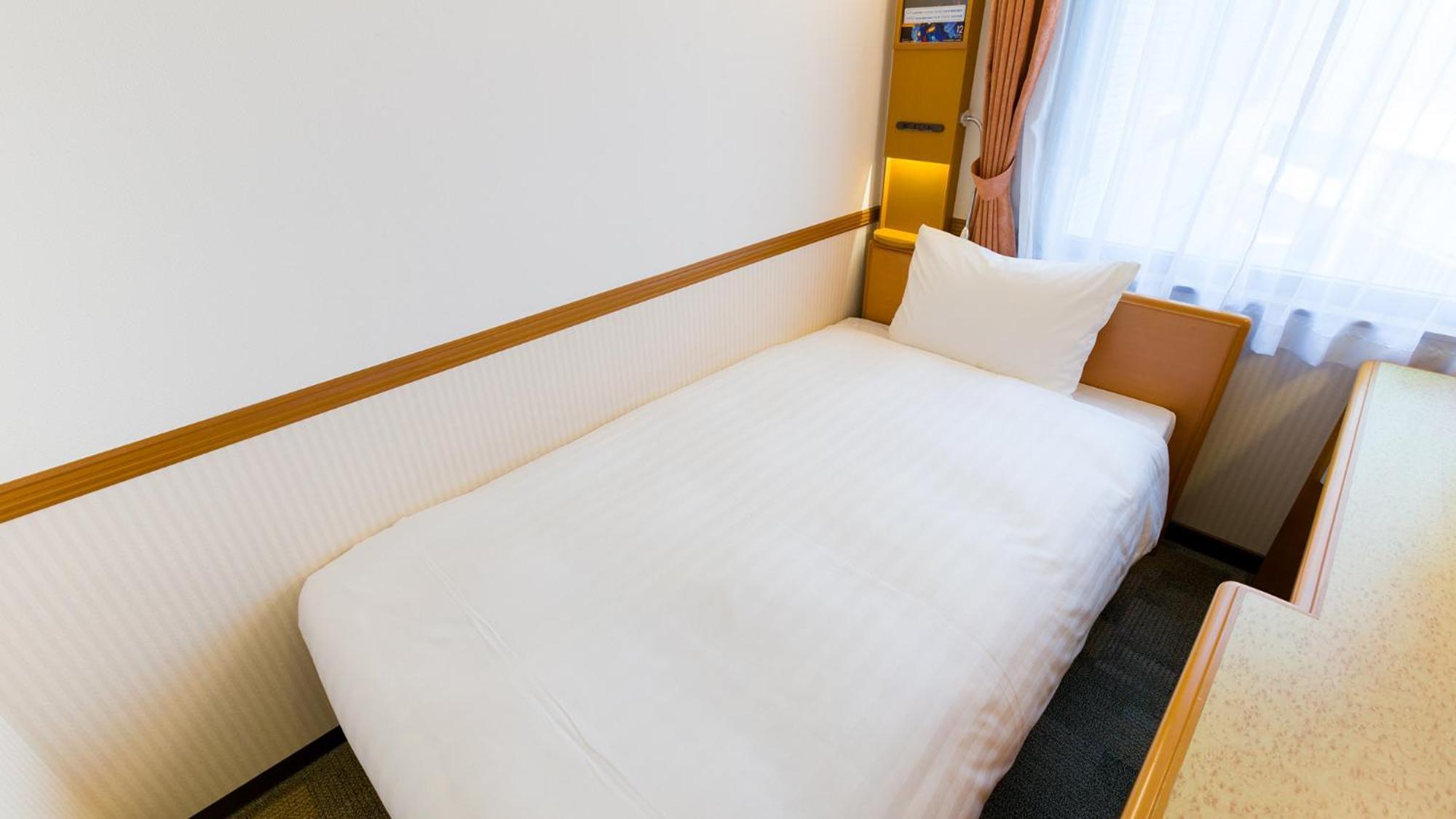 Toyoko Inn Shin-Yokohama Ekimae Honkan Yokohama (Kanagawa) Quarto foto