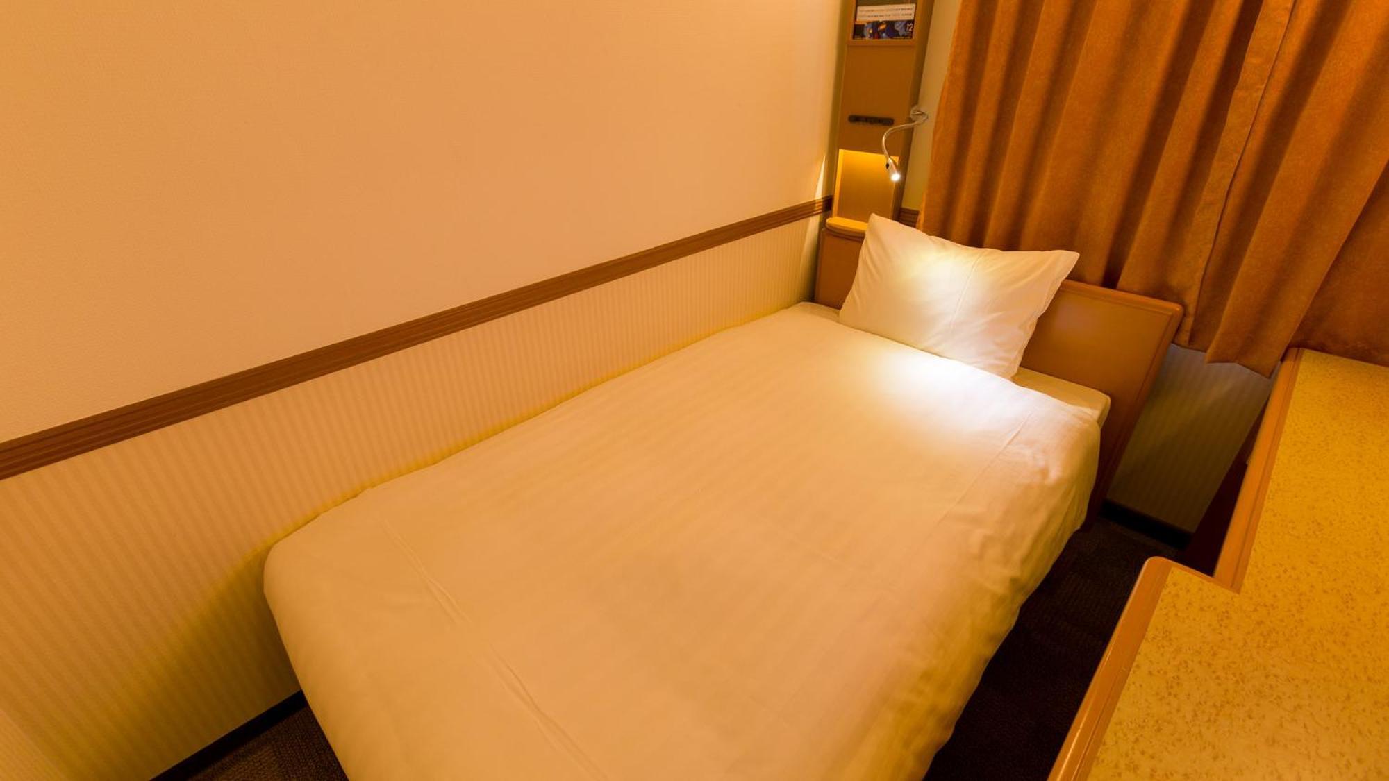 Toyoko Inn Shin-Yokohama Ekimae Honkan Yokohama (Kanagawa) Quarto foto
