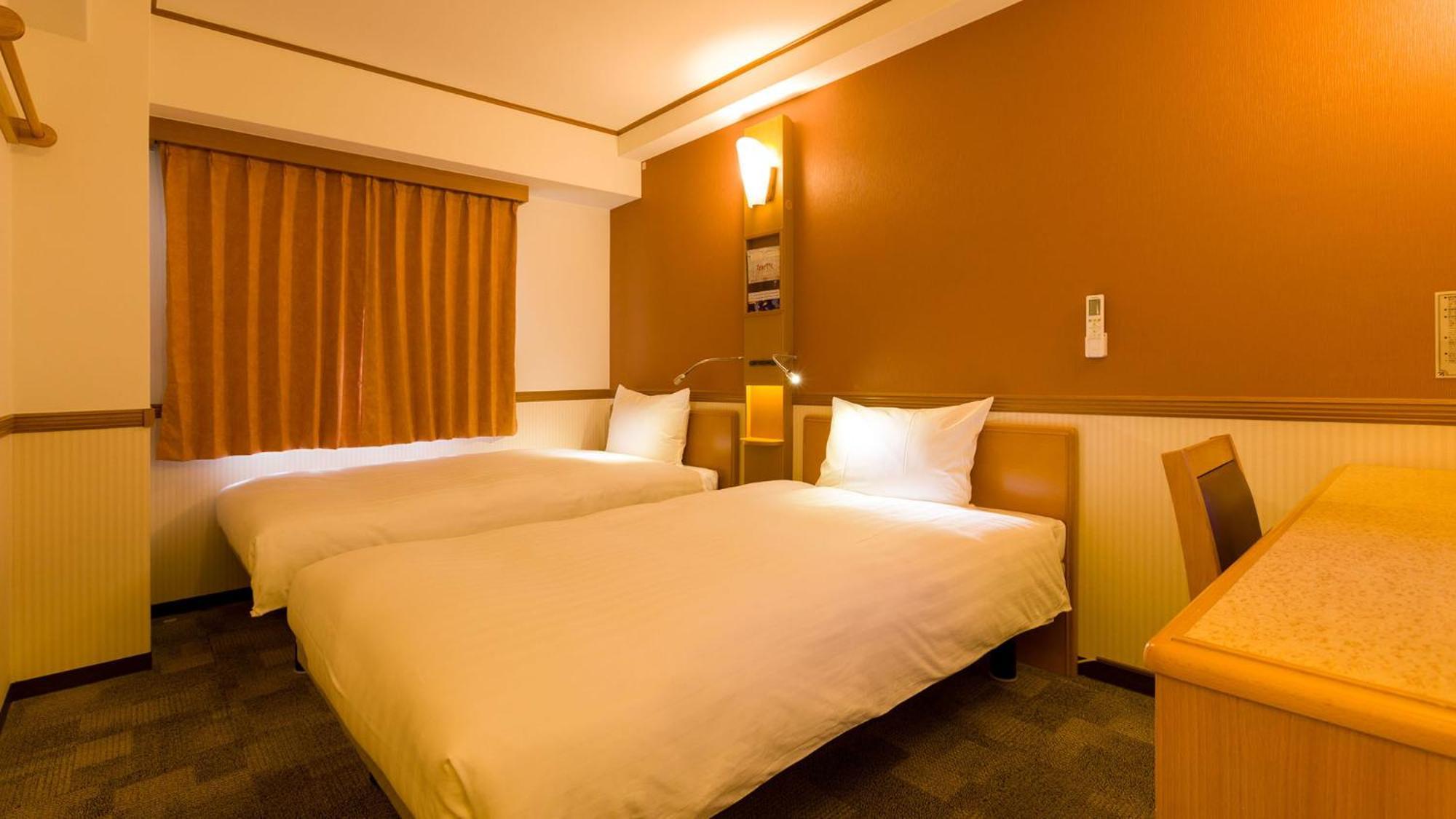 Toyoko Inn Shin-Yokohama Ekimae Honkan Yokohama (Kanagawa) Quarto foto